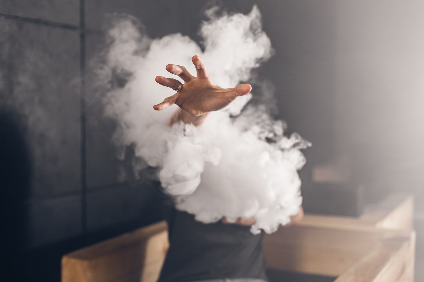 https://www.topsalevape.com/wp-content/uploads/How-to-Blow-Thicker-Vape-Clouds-1_1350x900_crop_center.jpg